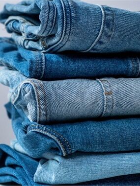 Classic Blue Women's Jeans - Versatile Denim lot
